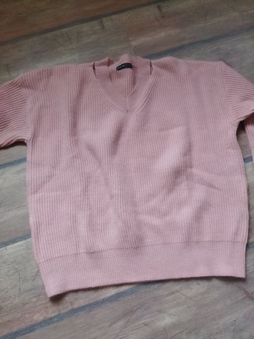 Дамски пуловер .Дамски пуловер.