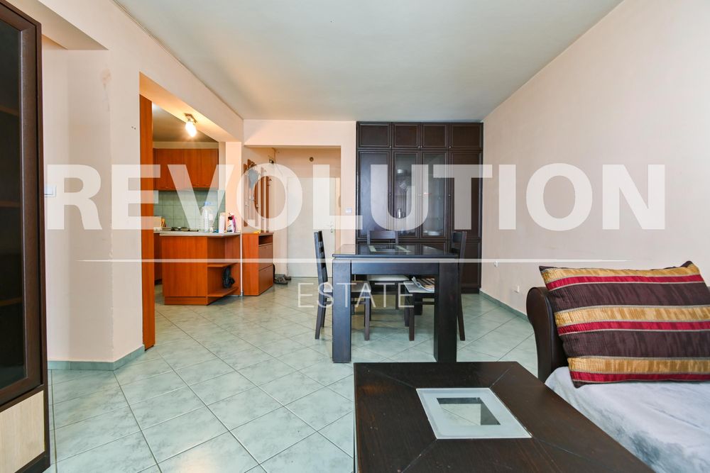 Дава се под наем Тристаен апартамент в София, Стрелбище - 102 кв.м за 600 € - Снимка #1