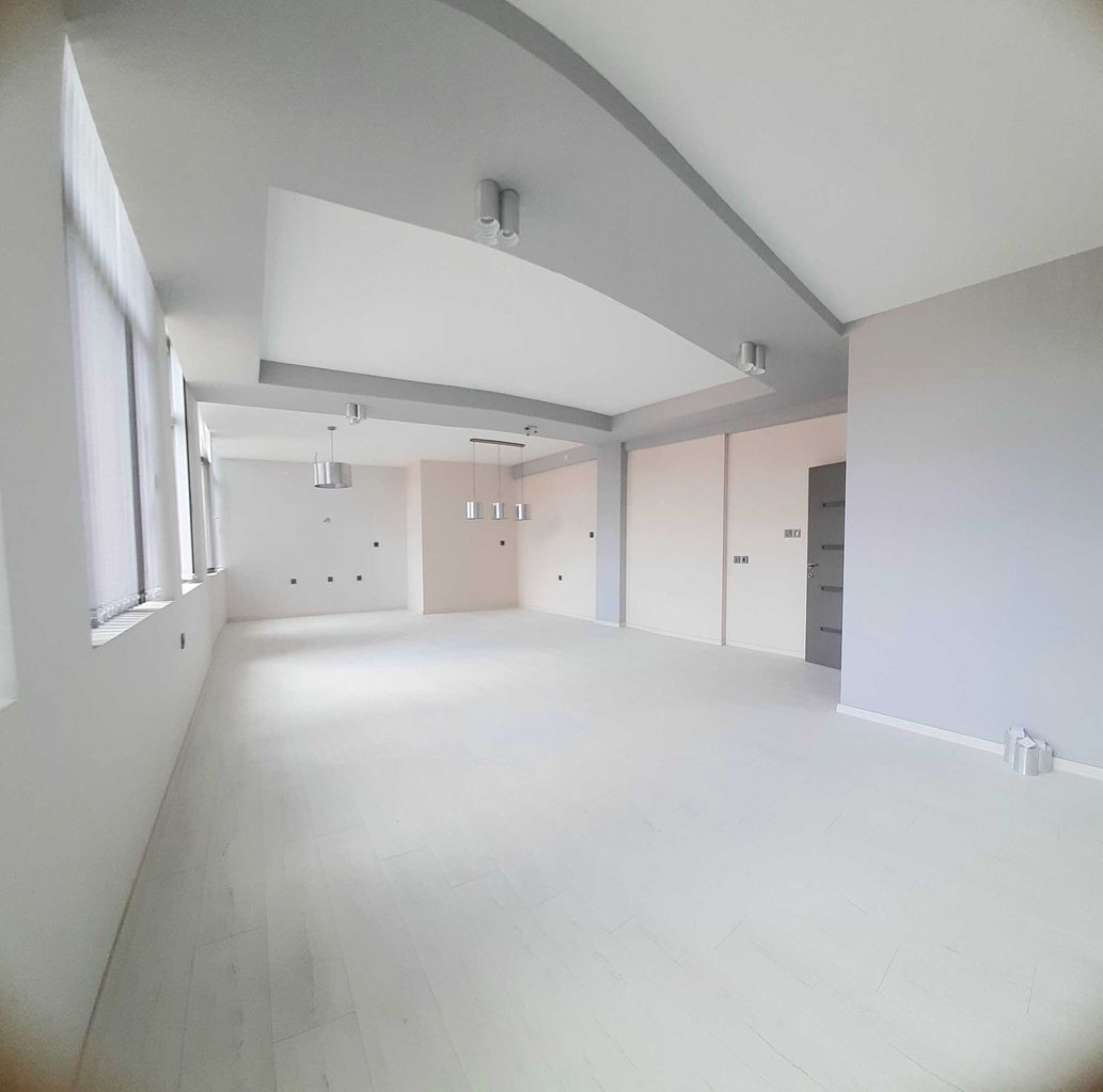 Продава се Четиристаен апартамент в Търговище, Център - 120 кв.м за 1148 €/кв.м - Снимка #1