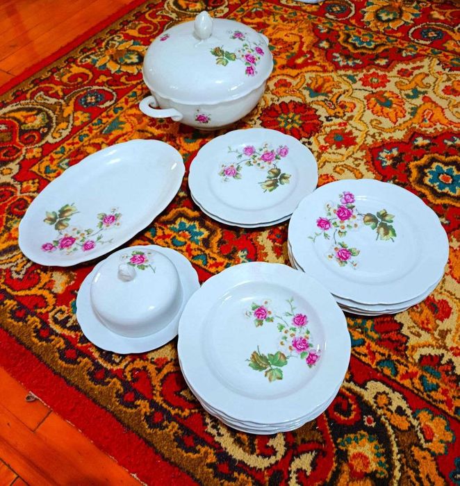 Скидка!Столовый и чайный сервиз Английская Роза Kahla Германия, СССР