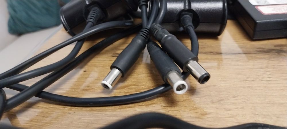 Оригинално зарядно Dell 19.5v 4.62A.