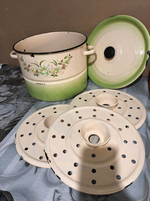 Продам эмалированную мантышницу.