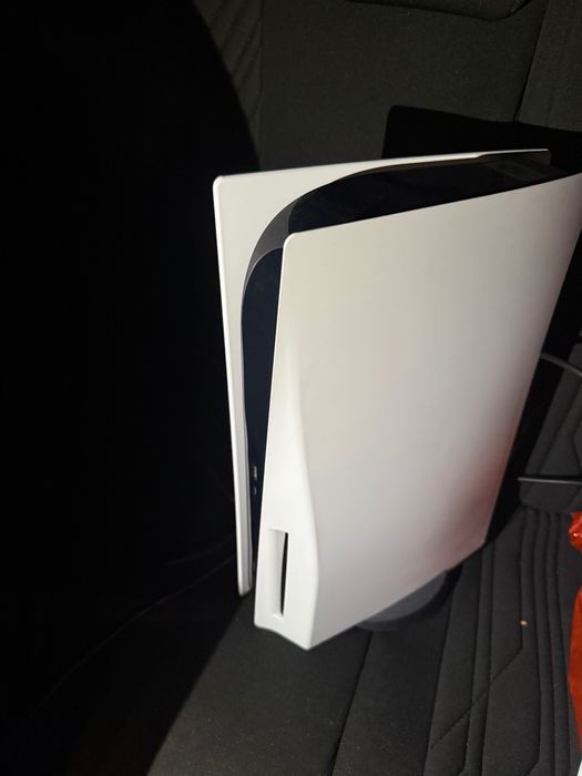 PlayStation 5 в хорошем состоянии