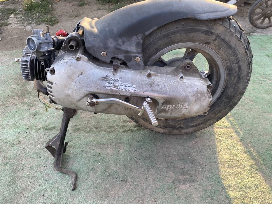 Vand scuter Aprilia rally 50 pentru piese