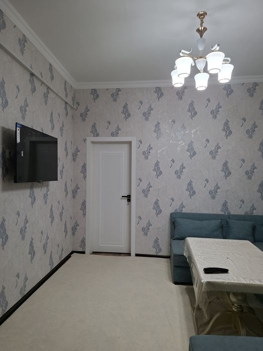 Прадаётсия навастройка квартира ровый не тарцавой балкон есть всё меби