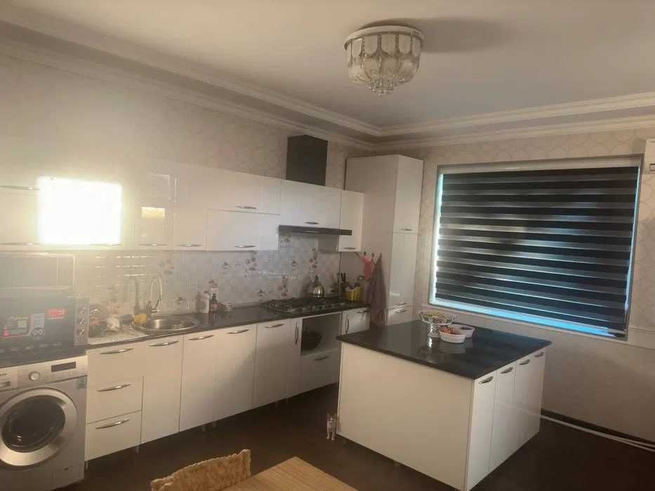 Сдаётся участок с 2-этажным зданием | 7 комнат, 350 м² | Аэропорт