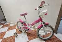 Bicicleta pentru copii Hello Kitty in stare buna.