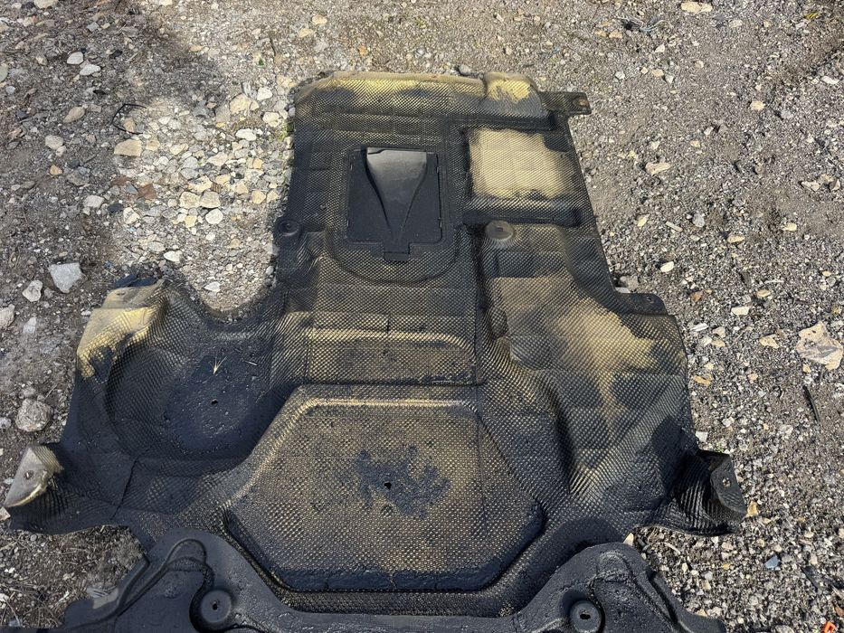 Кора под броня, двигател и скоростна кутия за Mercedes E класа W212