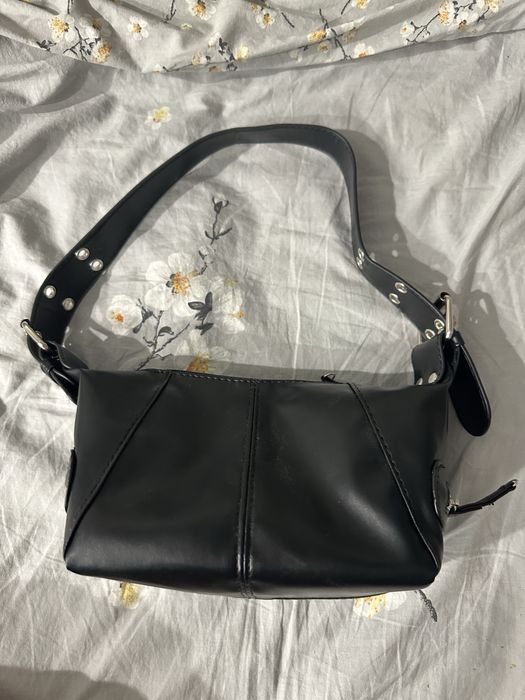 сумочка в черном цвете, совершенно новая