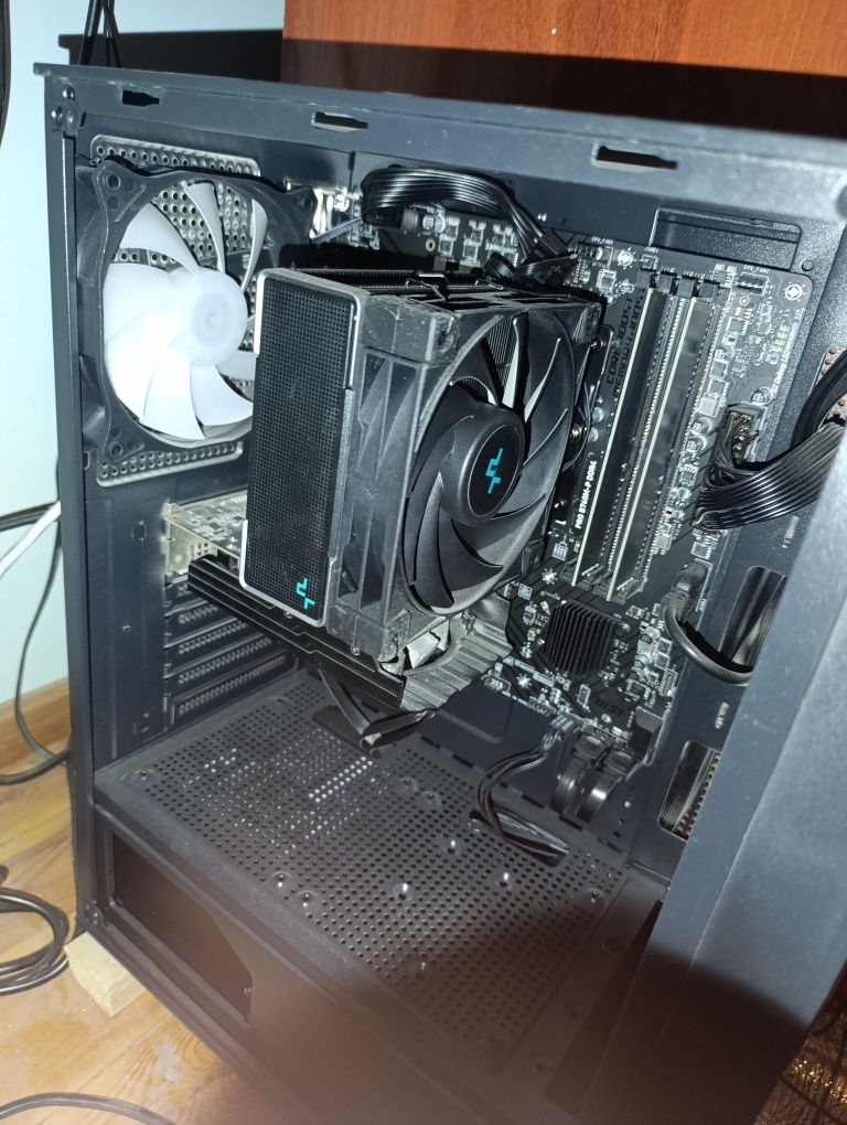 Kompyuter, PC sotiladi yangi i5 13- avlod