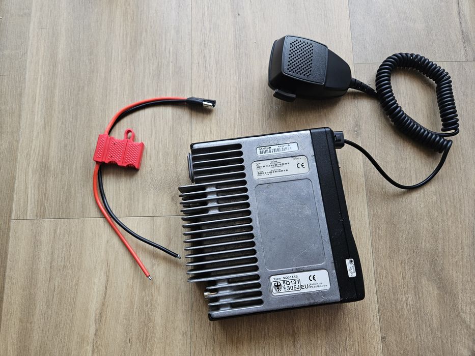 Motorola GM950 - statie radio 25W VHF, radioamatori, CFR, Taxi, etc.
