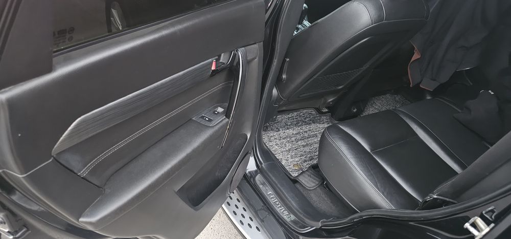 Captiva 4. 2013 saloni bilan hamma joyi dokumenti bilan captiva 4.