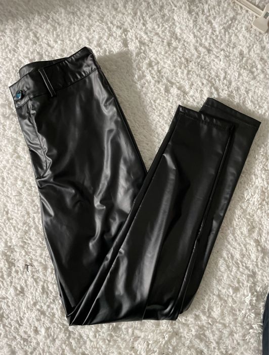 Кожен панталон С/М размер ново