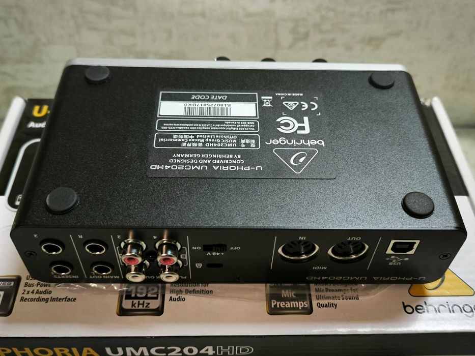 Behringer UMC204HD