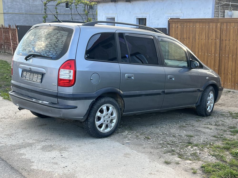 Vând Opel Zafira 2.0 Diesel 7 Locuri
