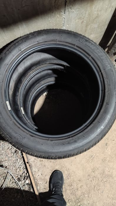 Продам балоны 3 штуки , 225/50/R17 MICHELIN