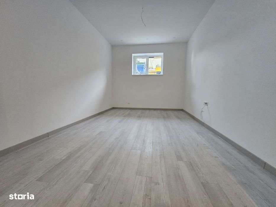 Inchiriez spatiu comercial in Rin Grand Hotel, Vitan Barzesti