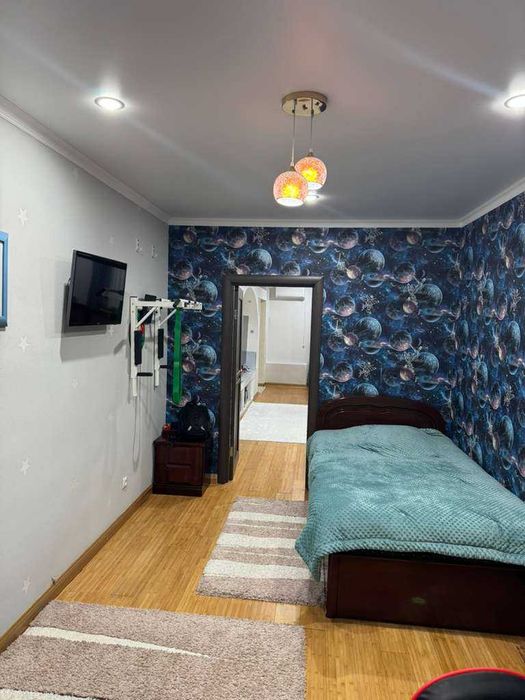 Продам 5 комнатную квартиру