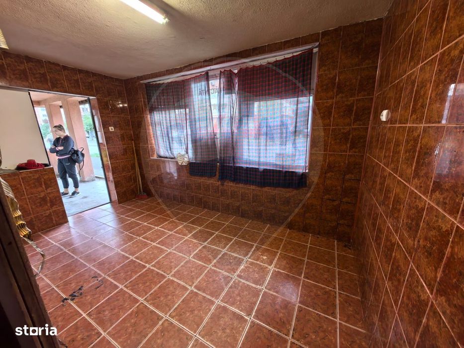 Spațiu comercial cu trafic pietonal De Inchiriat