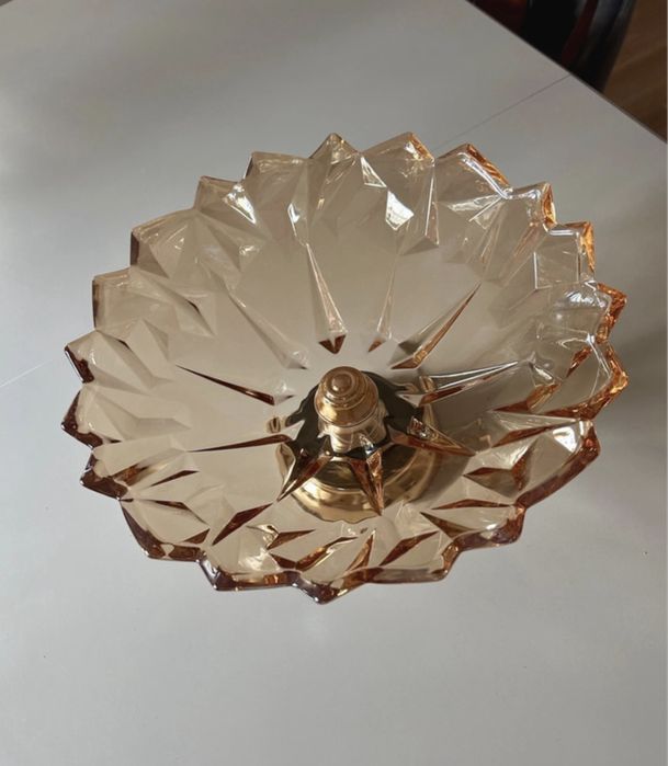 Fructiera din sticla cu picior