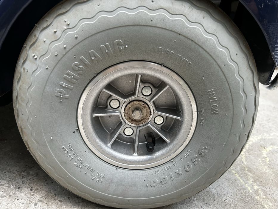 Carut / carucior / scuter electric pentru persoane cu dizabilitati