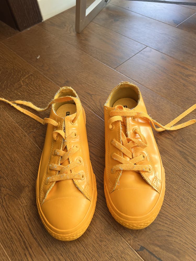 Tenis Converse Galbeni 36