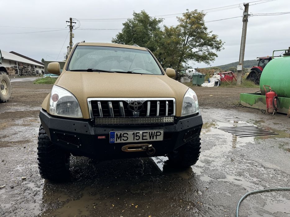 Toyota Land Cruiser 120