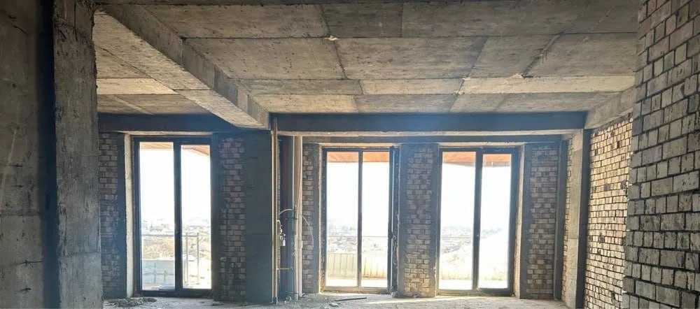 :3х комнатная квартира в ЖК Уста Ширин 89м2 коробка Юнусабад УСПЕЙТЕ