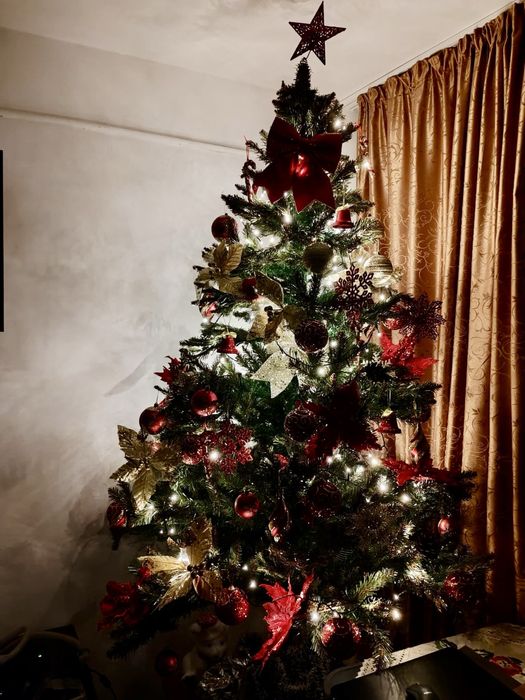 Brad de Crăciun artificial