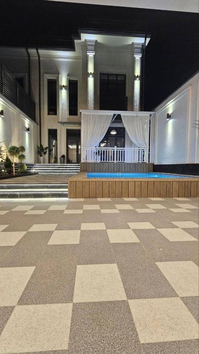 Дом-близнец с бассейном. 370м². Мебель, техника, ремонт