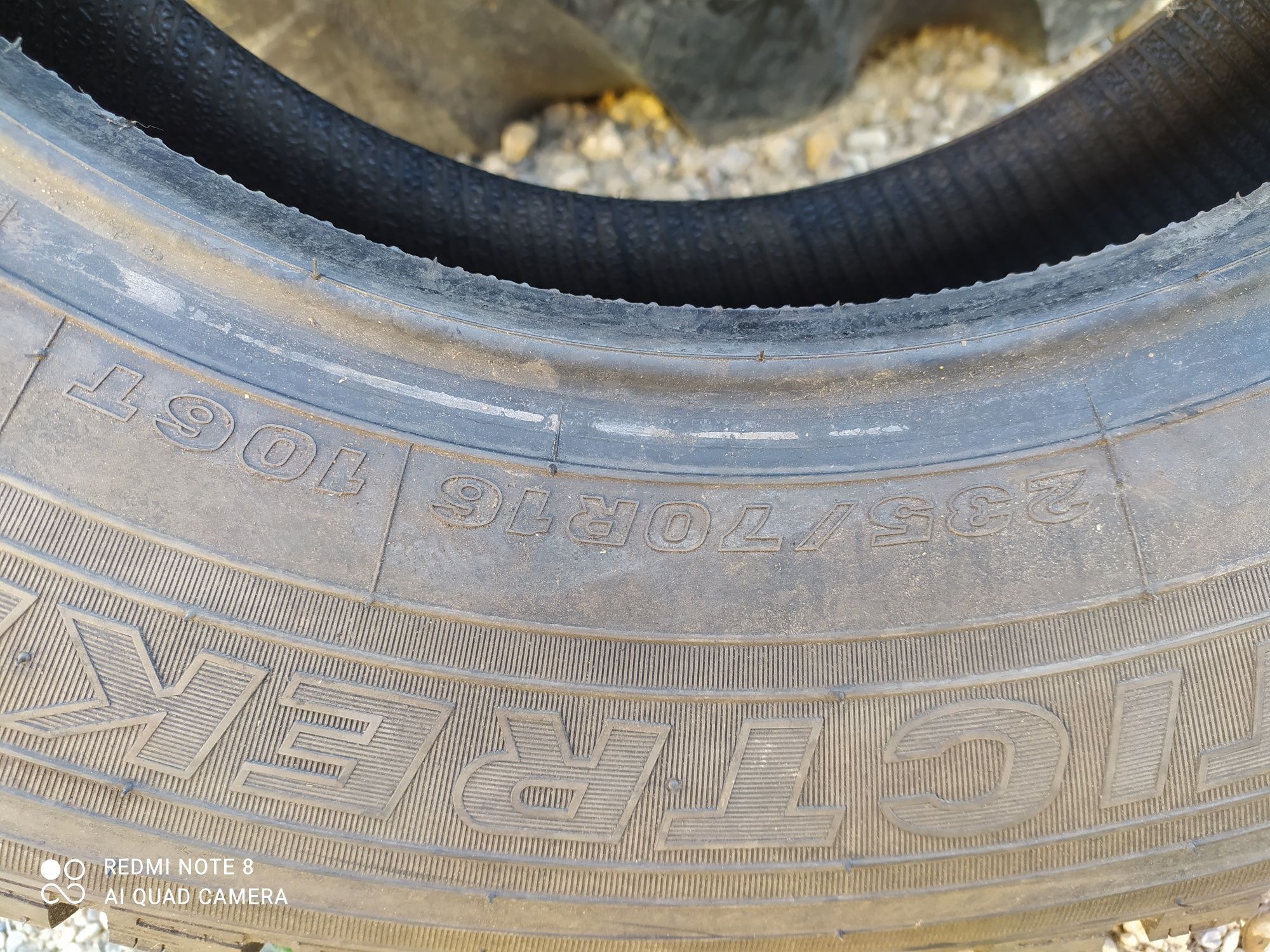 Продам резину 235/70 R16 шипованые б/у в отличном состояний