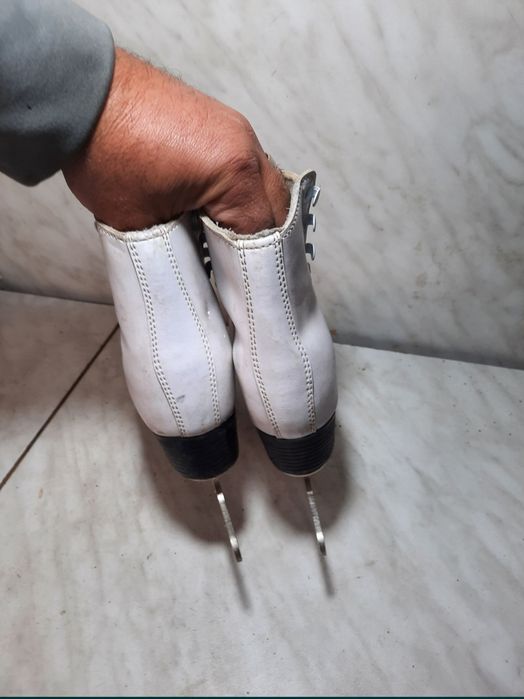 Patine gheata patinaj artistic American 168 marime 29 (19 cm)