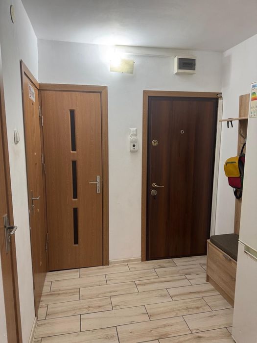 Apartament 2 camere semidecomandat