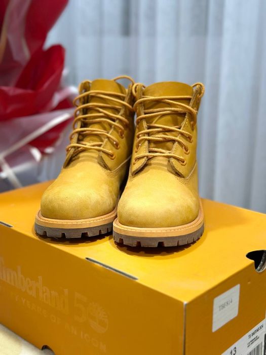 Продаются Ботинки