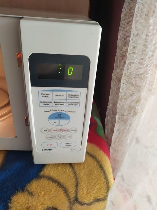 Продаю микроволновую печь  бу