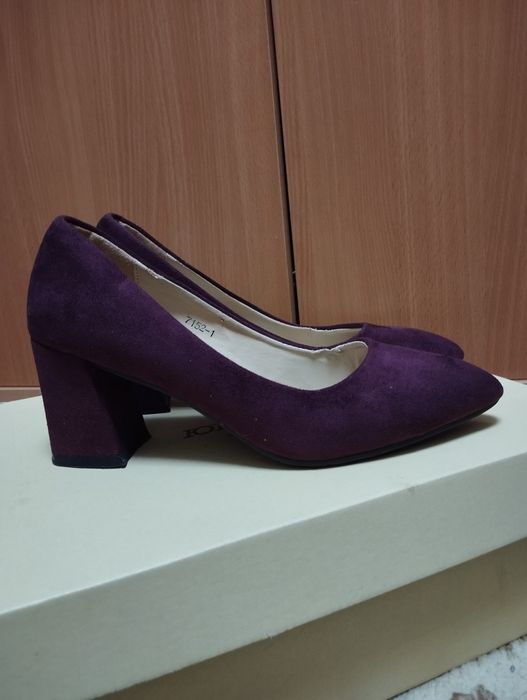 Продам туфли женские замша