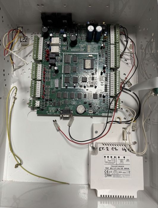Control acces CDVI Centaur CT-V900-PCB, 16 intrari, 10.920 carduri