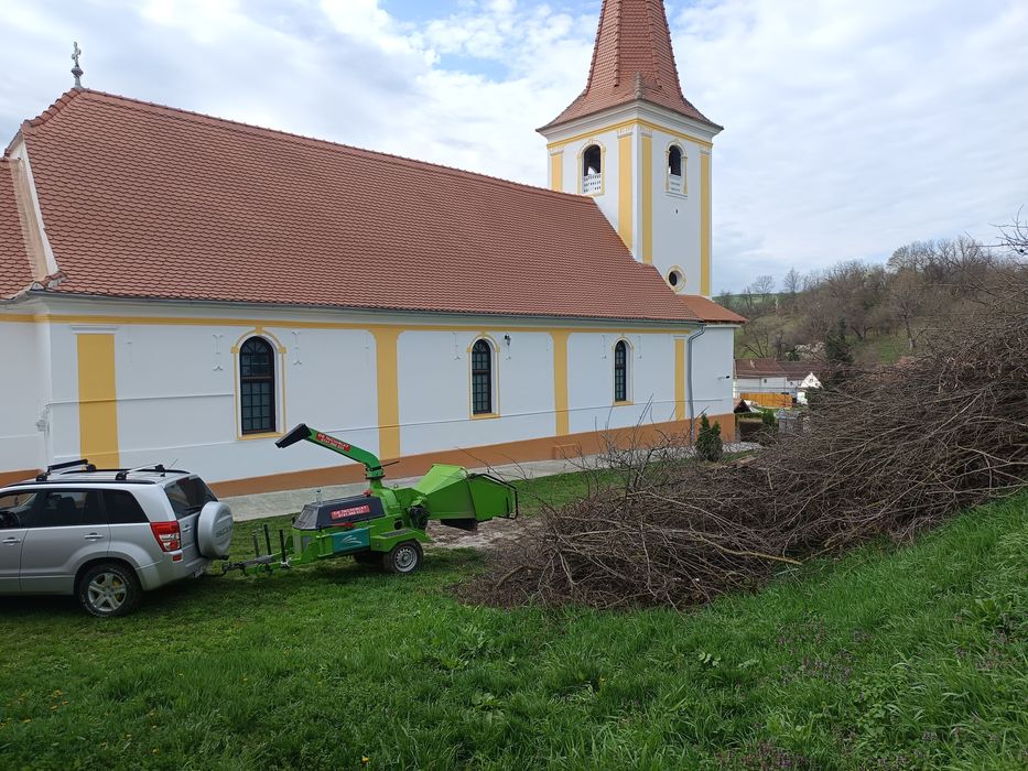 Tocător de resturi vegetale