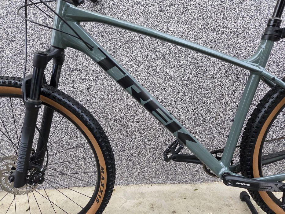 Планински Trek Marlin 7 – XL рамка / 29" – състояние КАТО НОВ