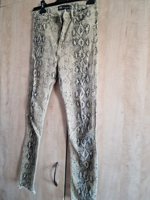 Blugi jeans Zara elestici marime 36