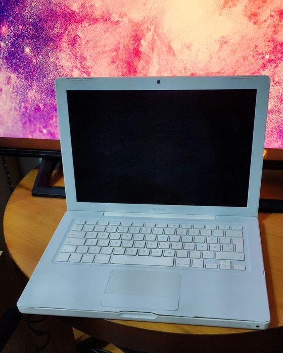 Laptop Apple MacBook A1181 – perfect functional