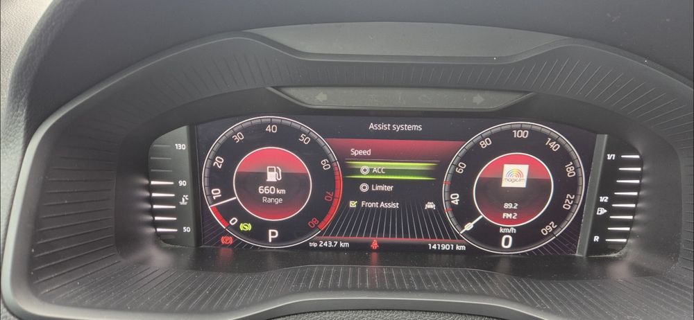 Skoda Karoq 1.5 TSI ,150 CP, 2020