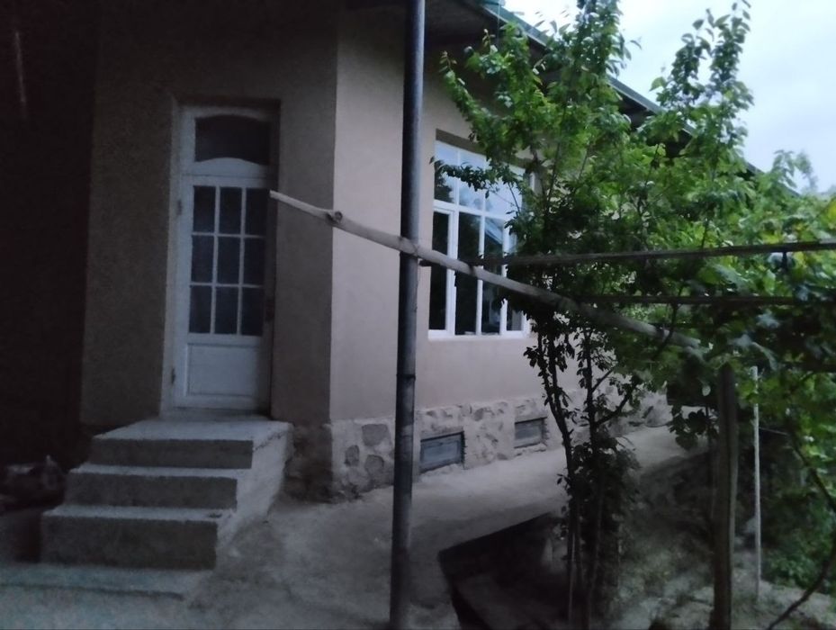 Кармана тум Ховли Сотилади