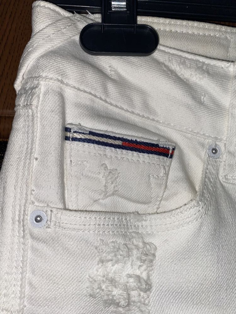 Blugi Tommy Hilfiger femei