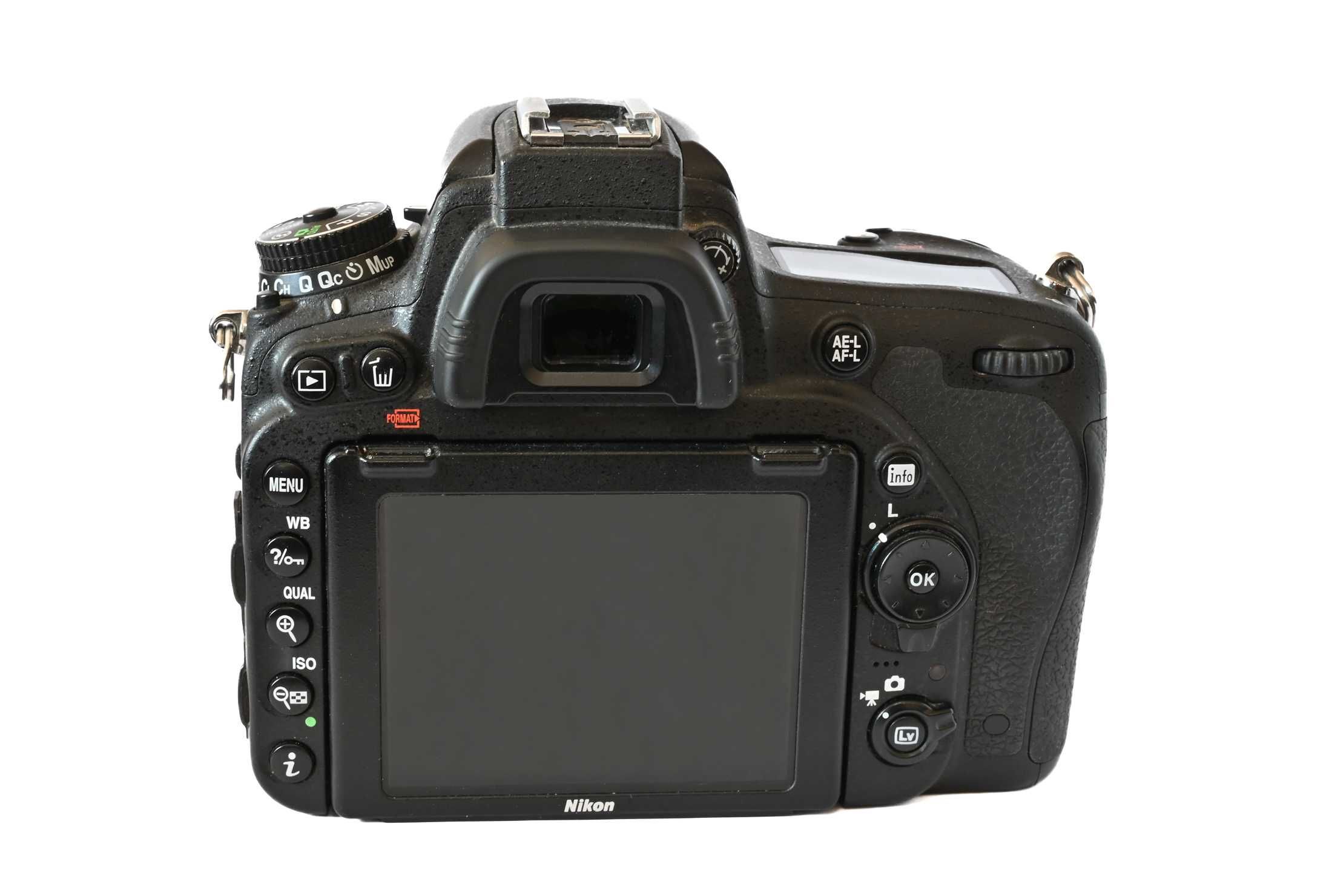 Vand DSLR full frame Nikon D750 cu obiectiv Nikon 24-85mm, f2.8-4