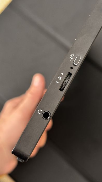 Monitor portabil pentru gaming UPERFECT Monitor 2K 144Hz 16 “