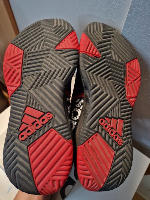 Маратонки за баскетбол Adidas н.40