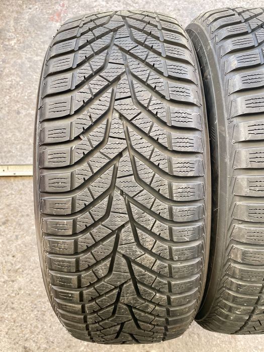 2 бр Зимни Гуми 215/55/17 YOKOHAMA W Drive
