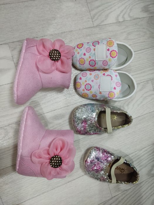 Продам обувь 0-3 мес