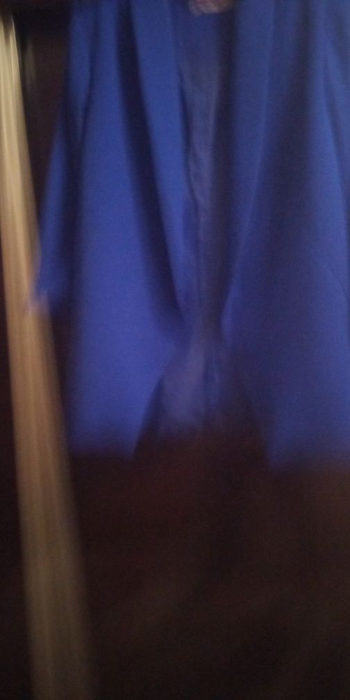 Костюм двойка (платье с плисированным низом и пиджак)
Цвет электро, в